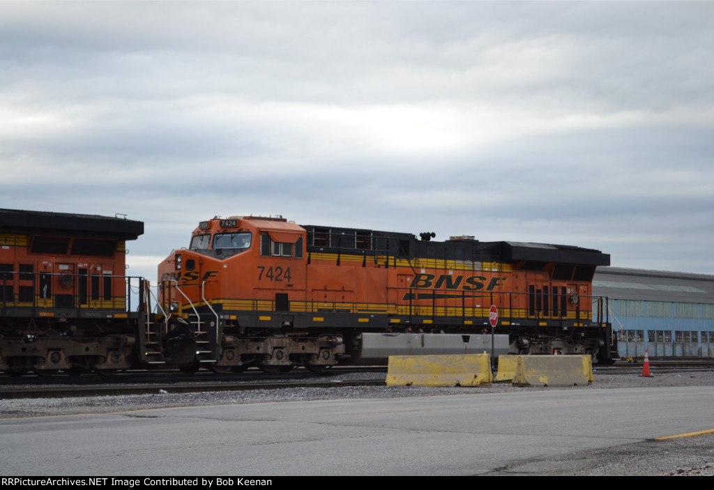 BNSF 7424